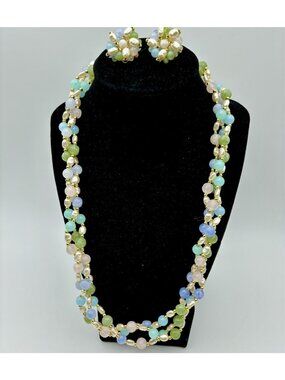 1950s Lucite Acrylic 3-Strand Necklace Earrings Ensemble
